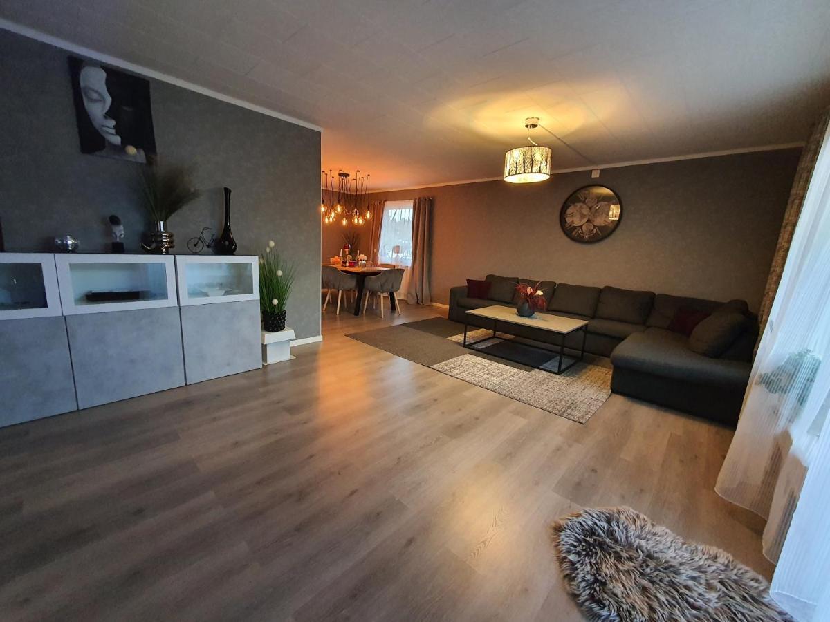"Klippstigen" Villa For 10 Persons With Massage Chair, Sauna And Billiard Table Hultsfred Exterior foto