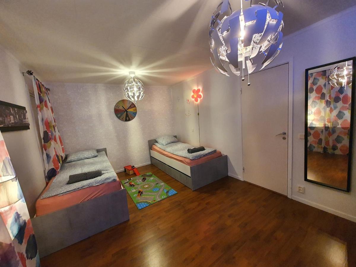 "Klippstigen" Villa For 10 Persons With Massage Chair, Sauna And Billiard Table Hultsfred Exterior foto