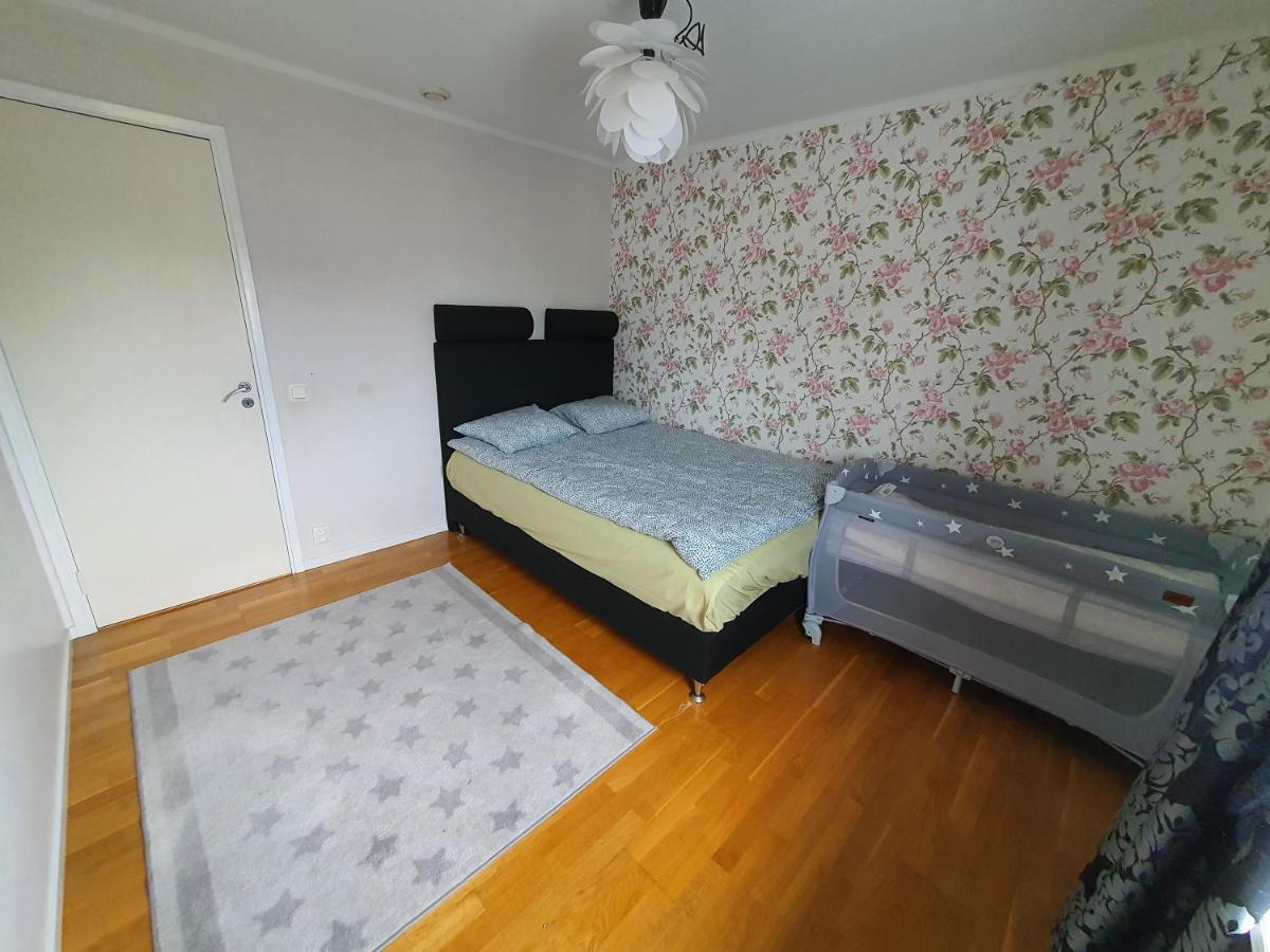 "Klippstigen" Villa For 10 Persons With Massage Chair, Sauna And Billiard Table Hultsfred Exterior foto